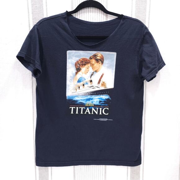 Vintage TITANIC Shirt Womens Medium Movie Poster 1998‎ 90s Y2K Stanley Desantis - Picture 1 of 5